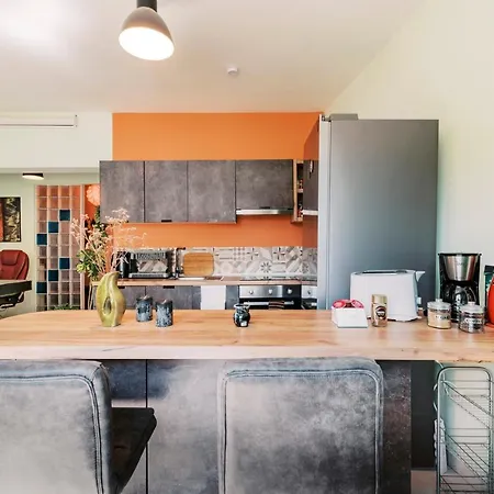 Apartamento Art In The
